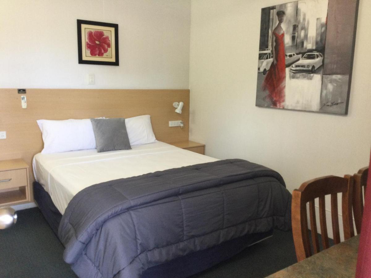 Ayrline Motel 외부 사진