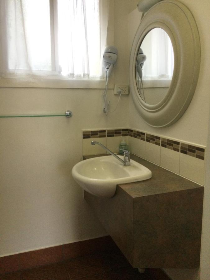 Ayrline Motel 외부 사진